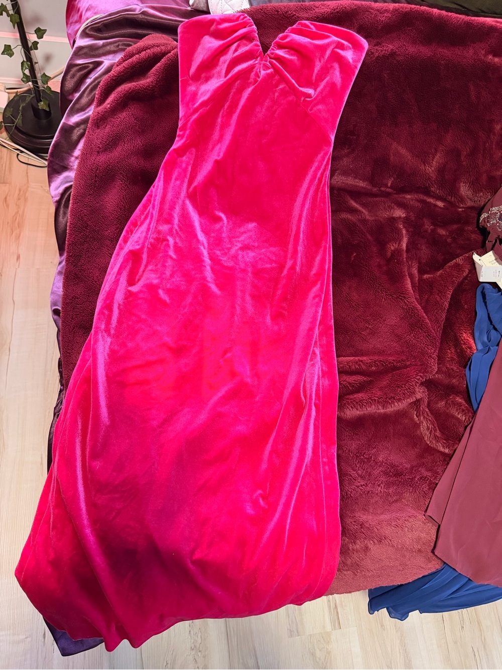 ZARA - Women’s Strapless Velvet Skirt - Hot Pink